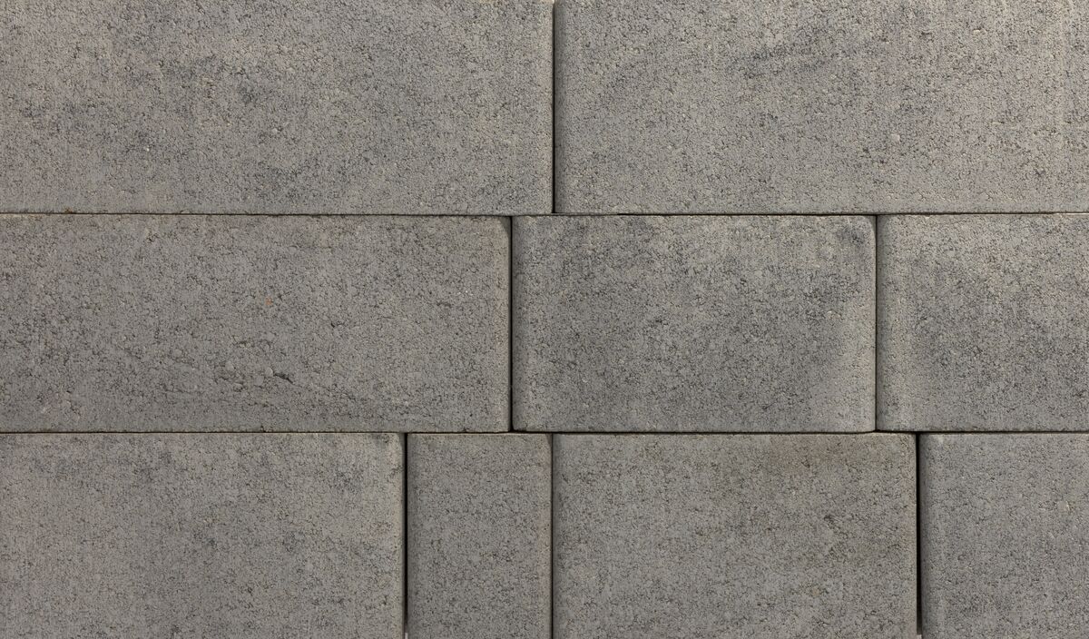 Steeple Crest retaining wall block by Belgard