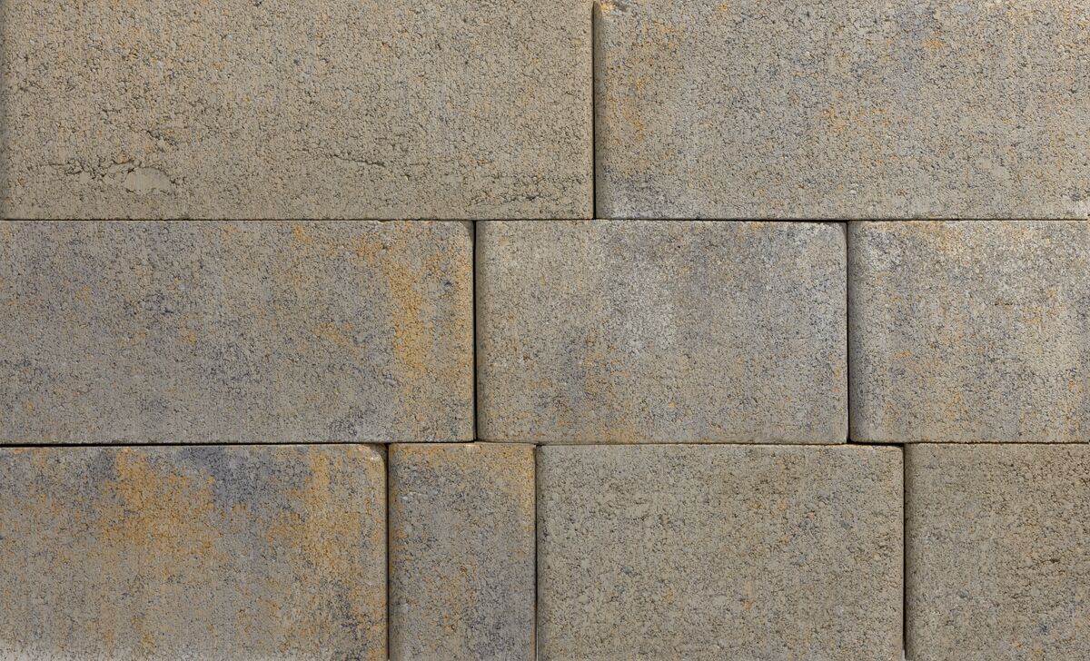 Victorian — Belgard Steeple Crest color option