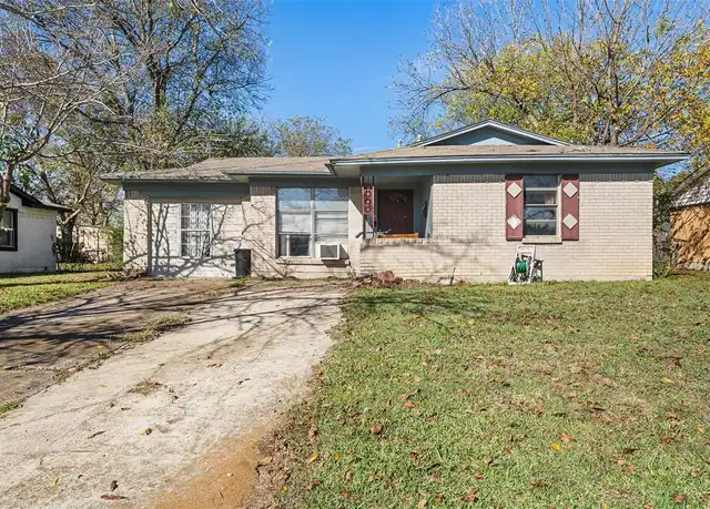 Vacant distressed home purchased in Tarrant County