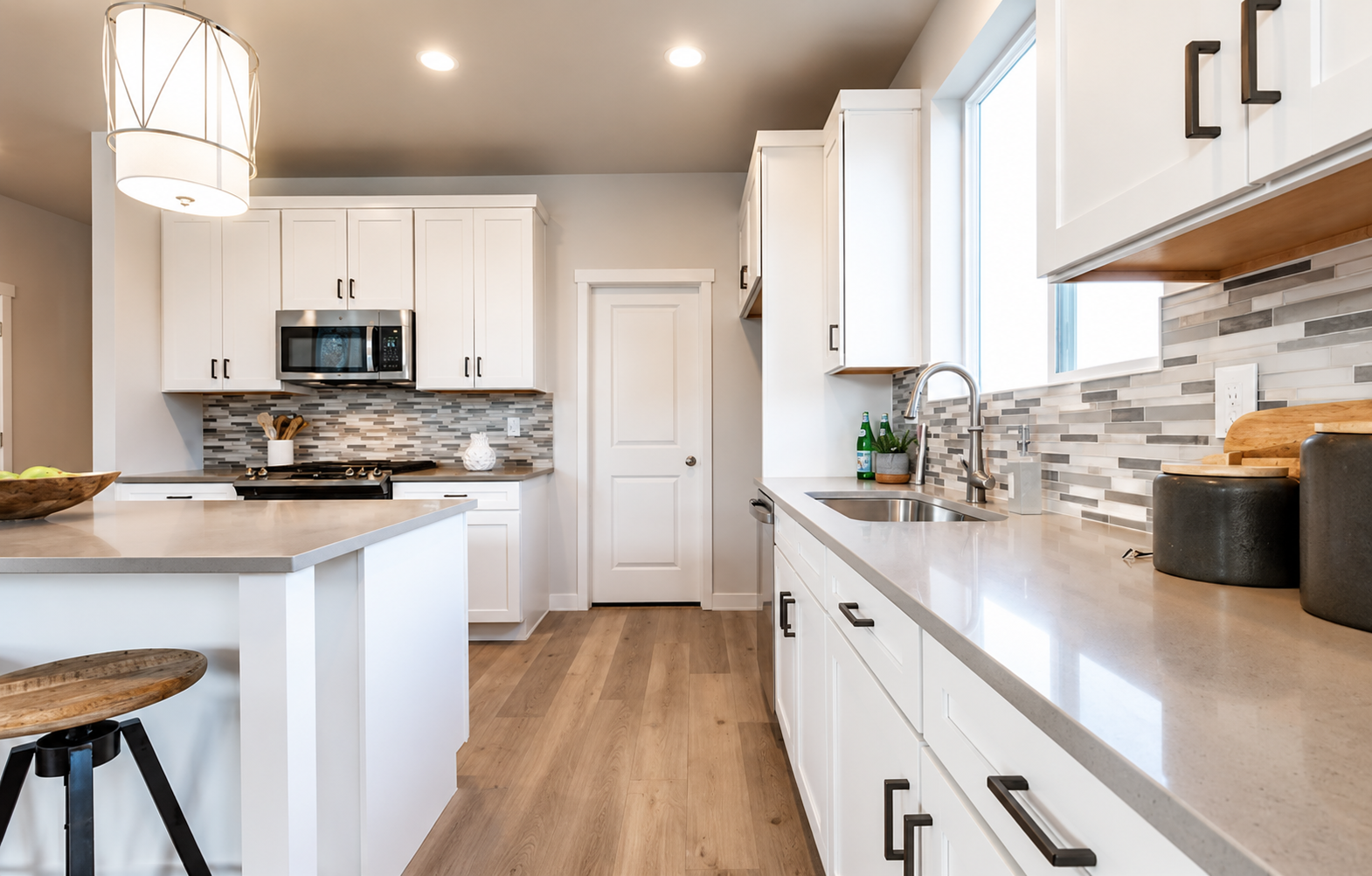 Kitchen remodel by JMS Developers Inc. in Los Angeles