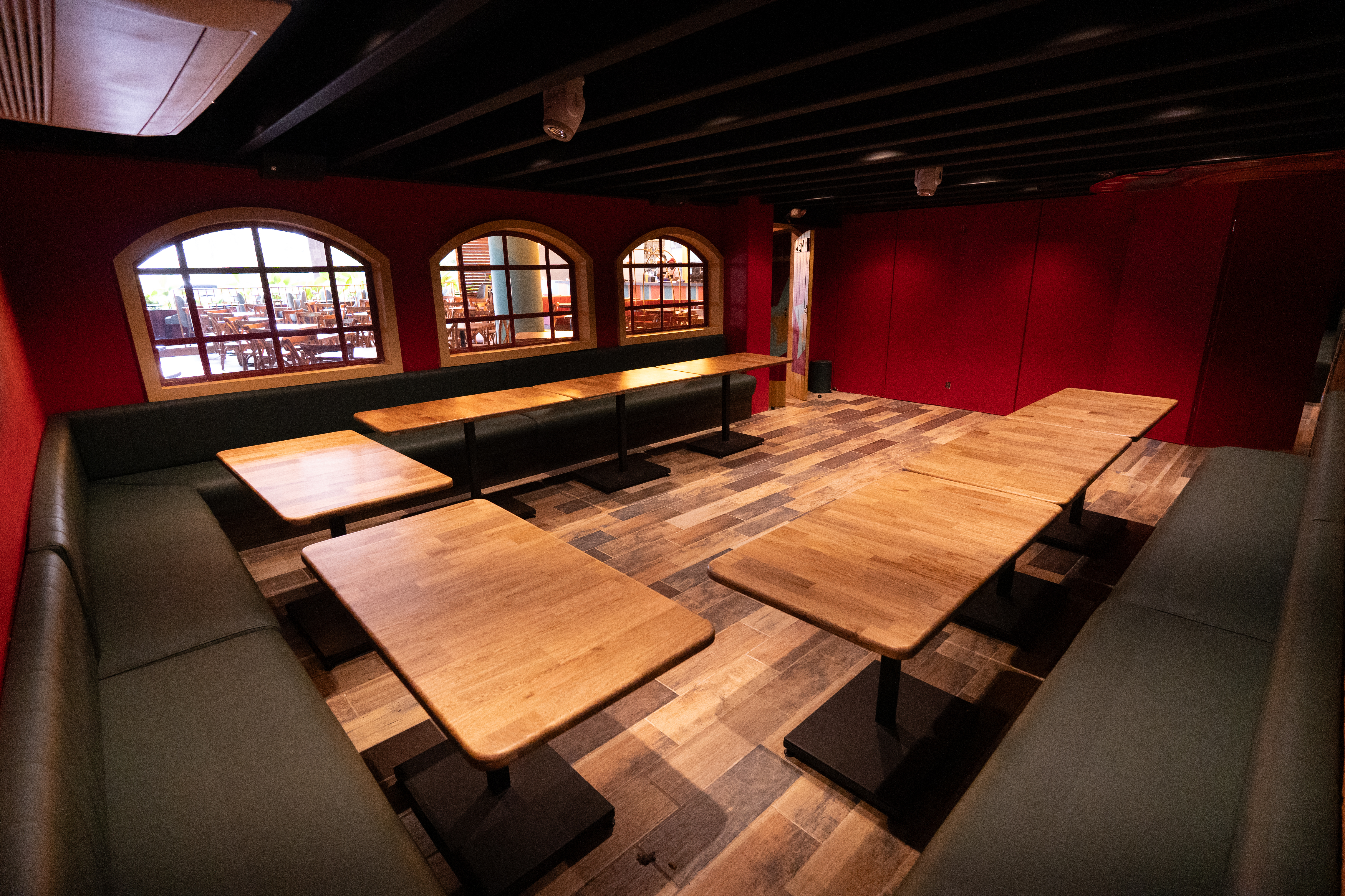 Corporate Space 4