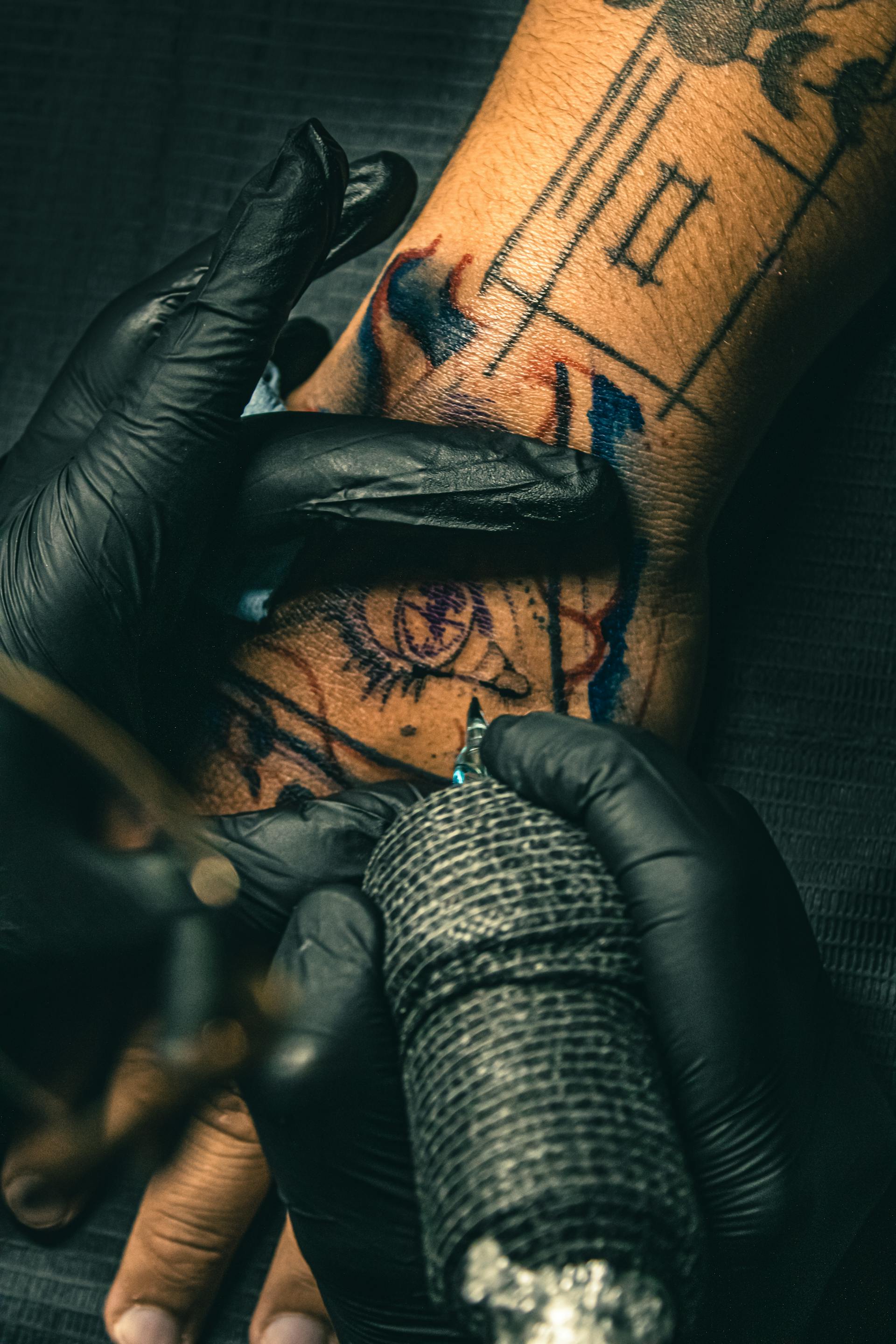 How To Spot a Properly Trained Tattoo Artist