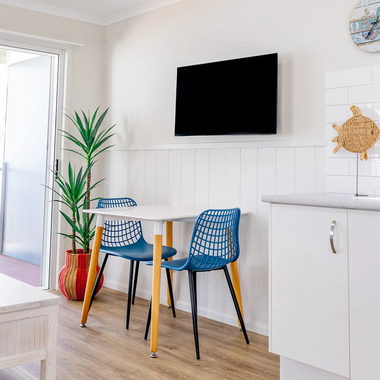 Riverfront studio cabin Nambucca Heads spacious bathroom