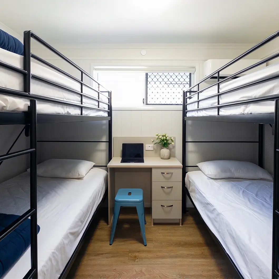 2 bedroom cabin Nambucca Heads main bedroom with queen bed