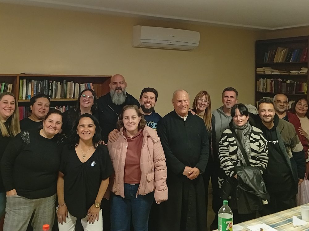 Las familias de 2° A en su ágape de 2026
