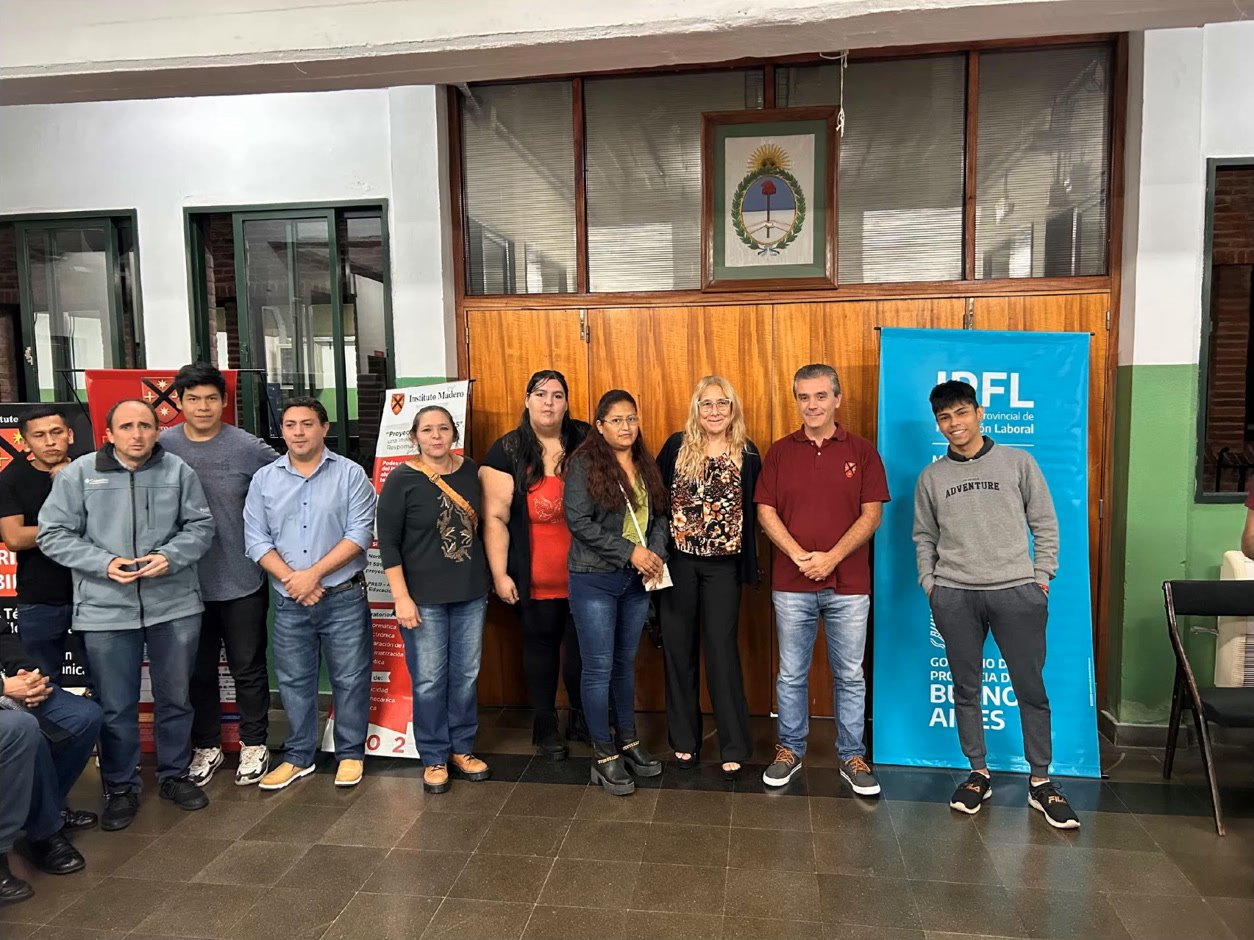 Un grupo de alumnas y alumnos de Formación Profesional