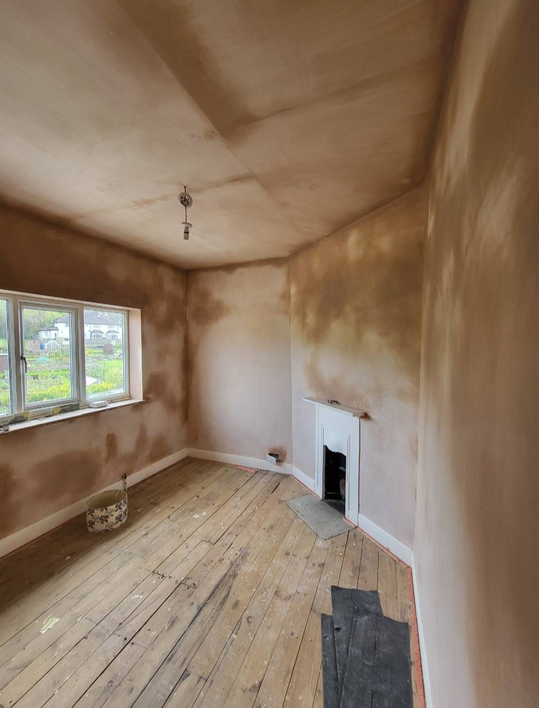 Freshly plastered domestic room with smooth walls