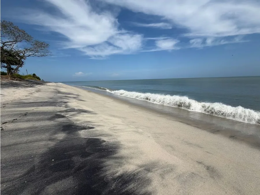 Playa Malibú lot — Nueva Gorgona