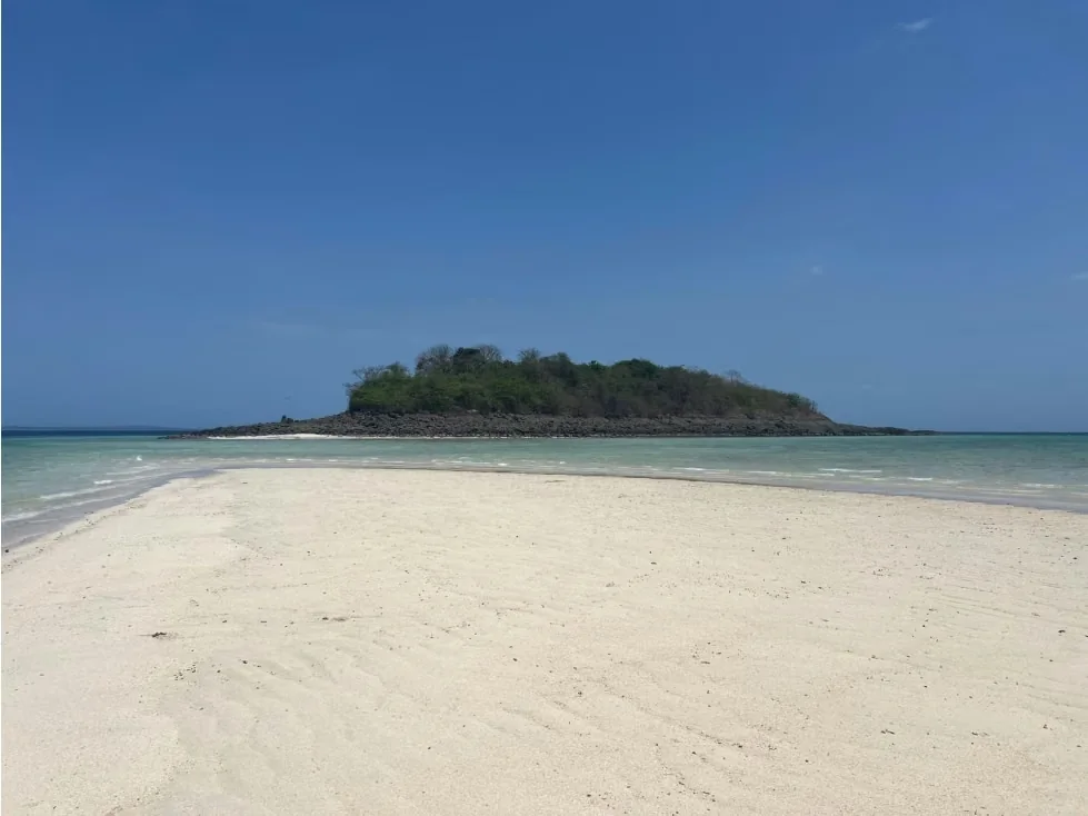 Isla Caracol — photo 3