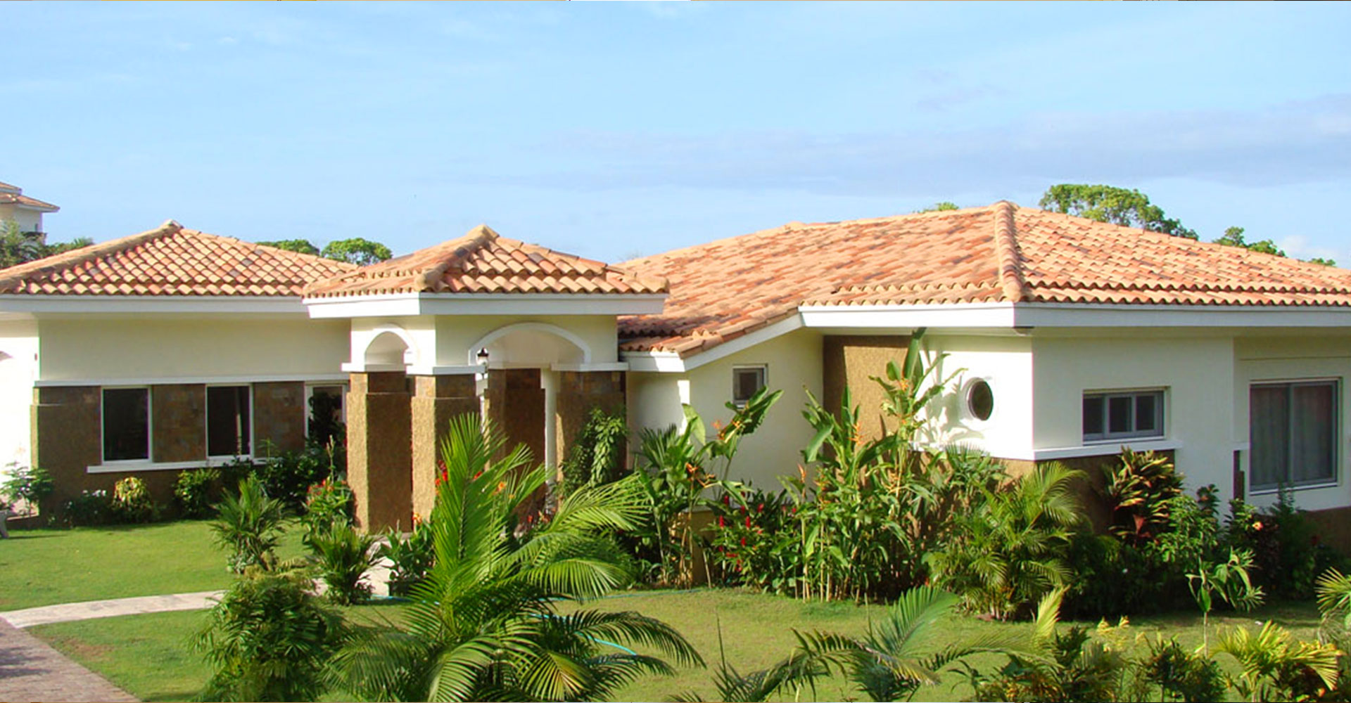 Single-level Mediterranean villa