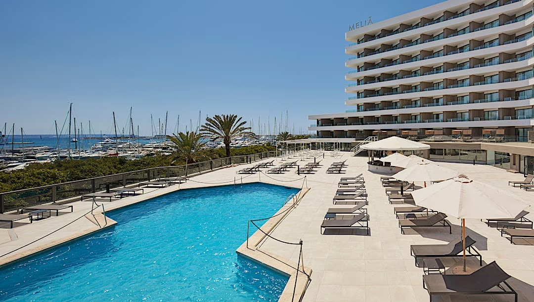 Hotel Meliá, Palma harbour — exterior