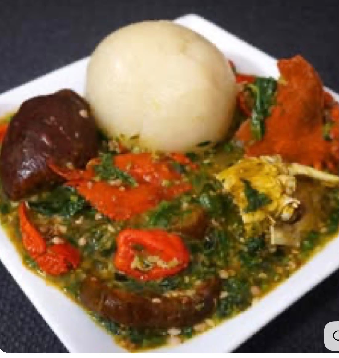 Placali Sauce Gombo — plat africain authentique au restaurant Petite Afrique à Montréal