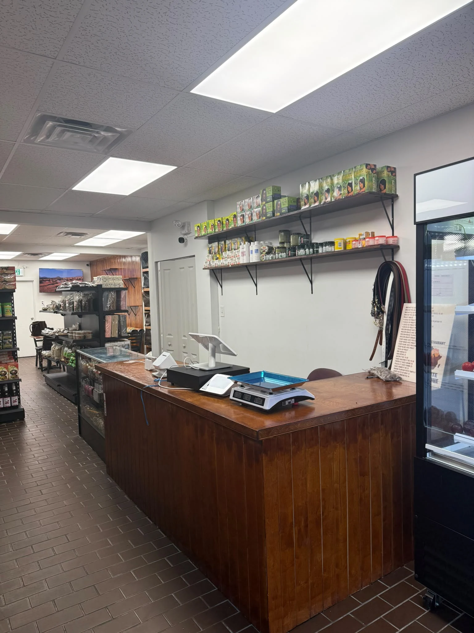 Commande en ligne — plats africains à emporter ou en livraison chez Petite Afrique à Montréal