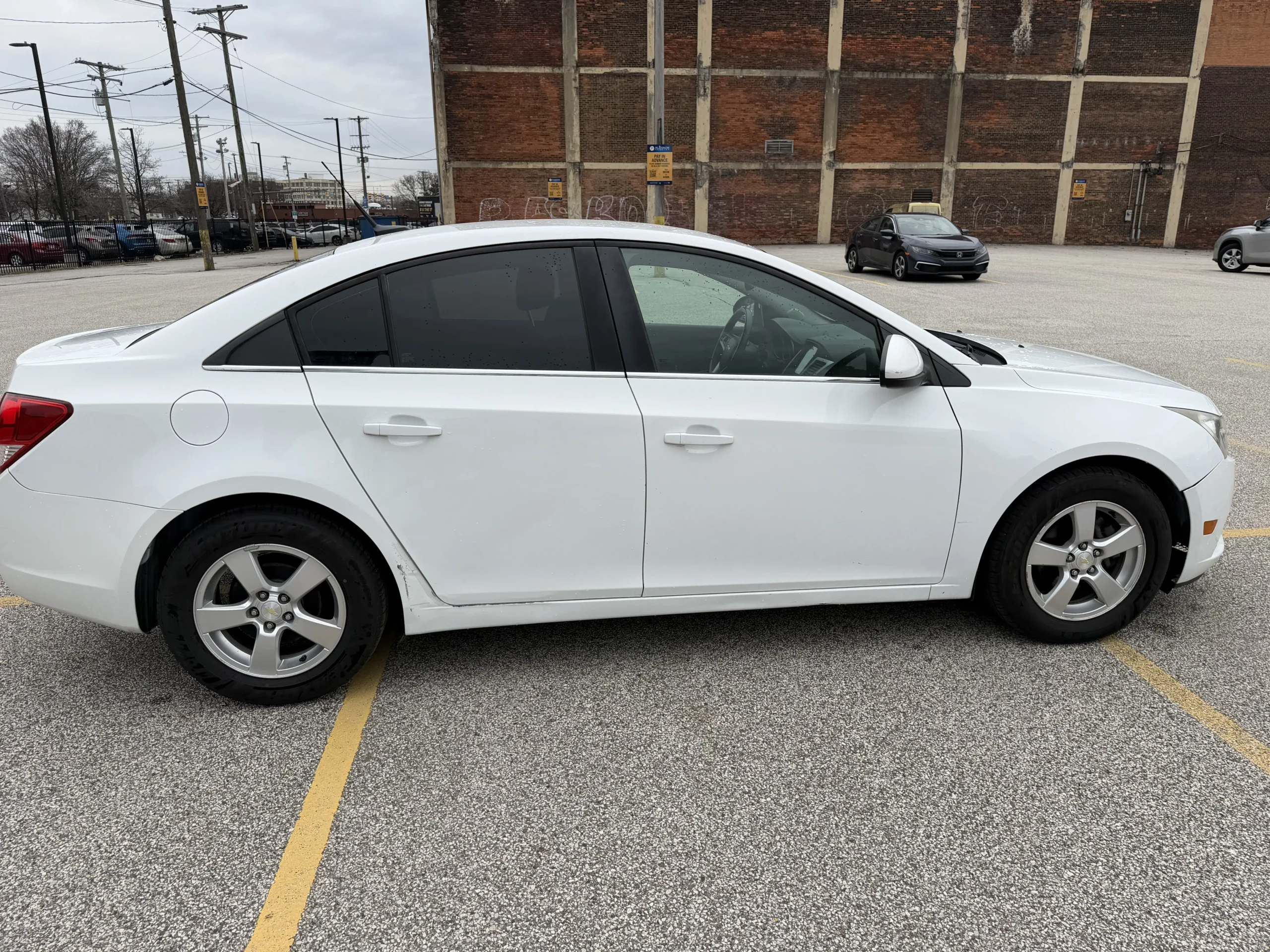 Cruze exterior