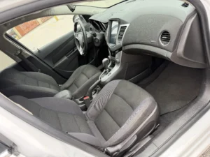 Cruze seats