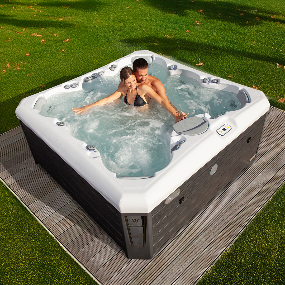 Small Backyard? Maximizing Space with Compact Spa Solutions