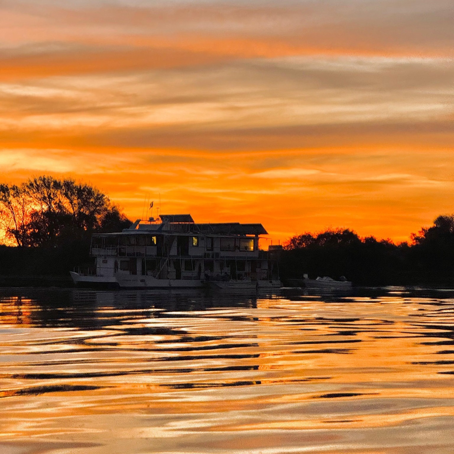 Panara River Fishing lodging