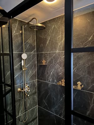 {{ custom_values.service_3 }} in {{custom_values.area_2})