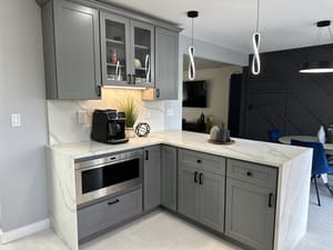 {{ custom_values.service_3 }} in {{custom_values.area_3})