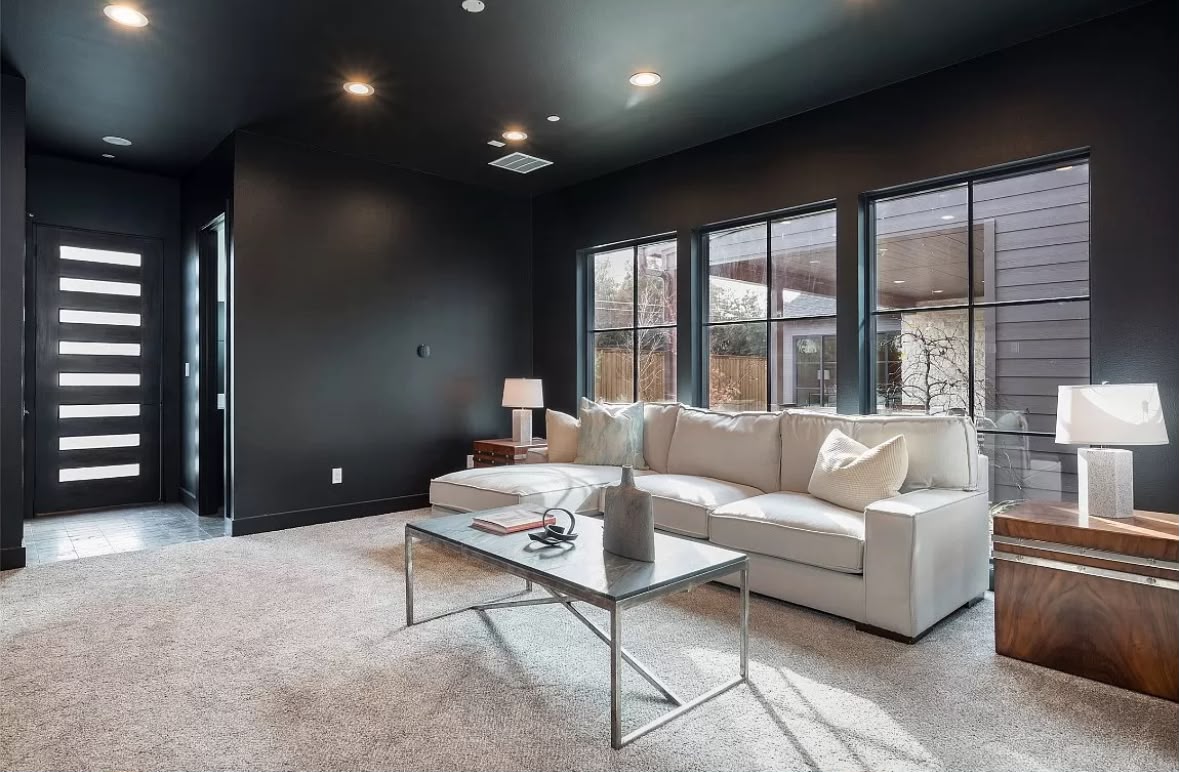 Freshly painted living room interior in a DFW home