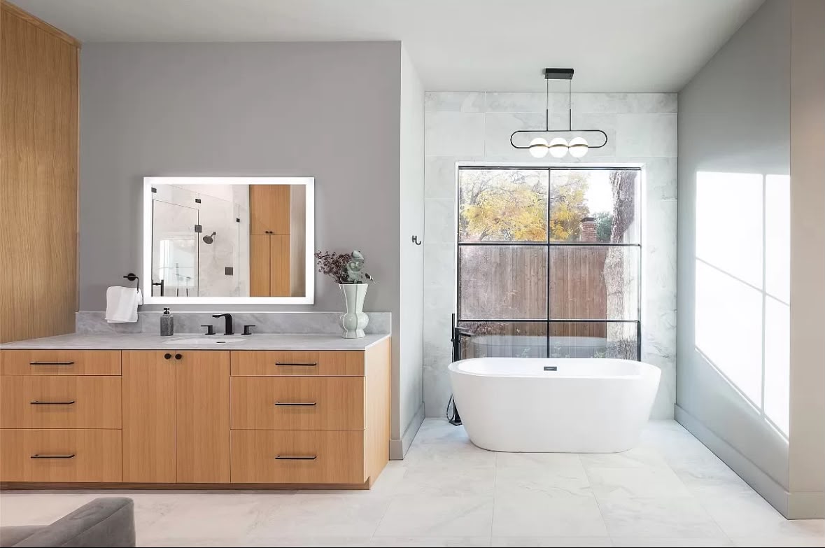 Bathroom with freshly painted vanity and trim in a DFW home