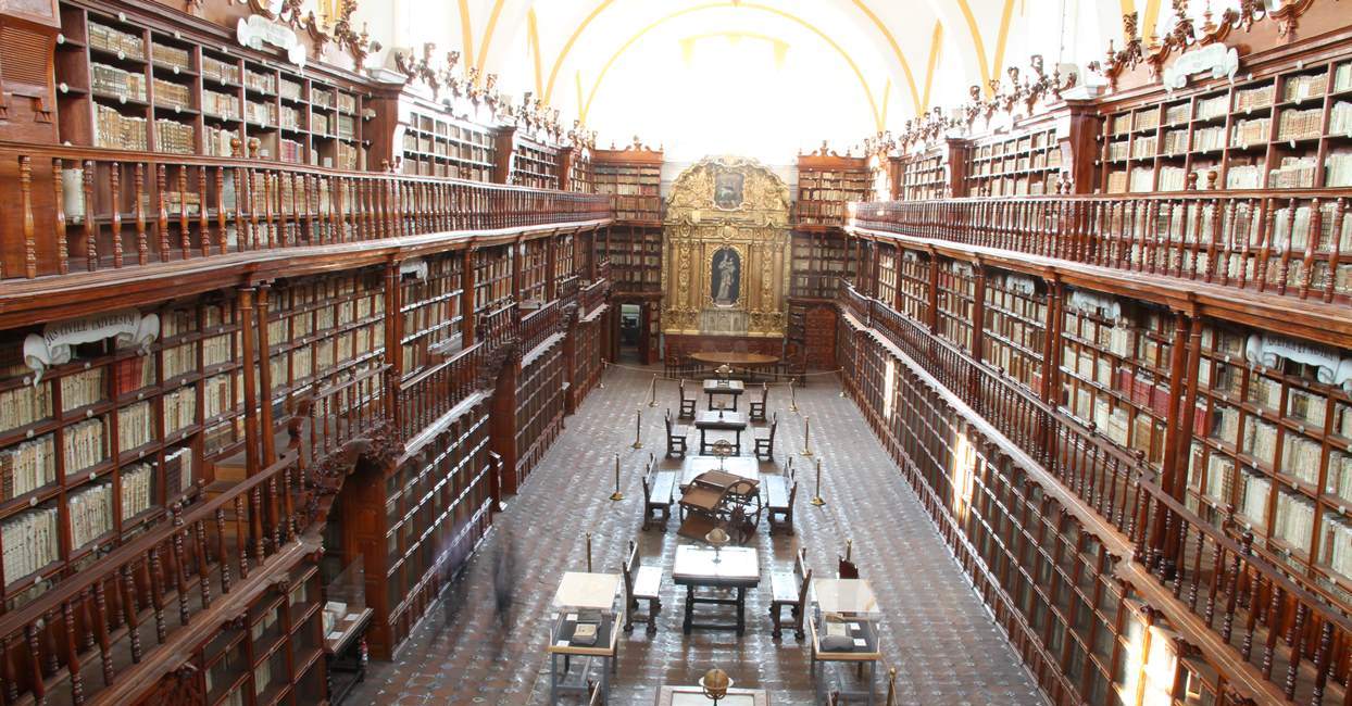 Colección y espacio histórico de la Biblioteca Palafoxiana