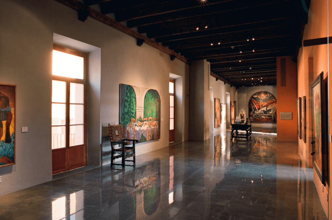 Salas y recorrido del Museo Amparo