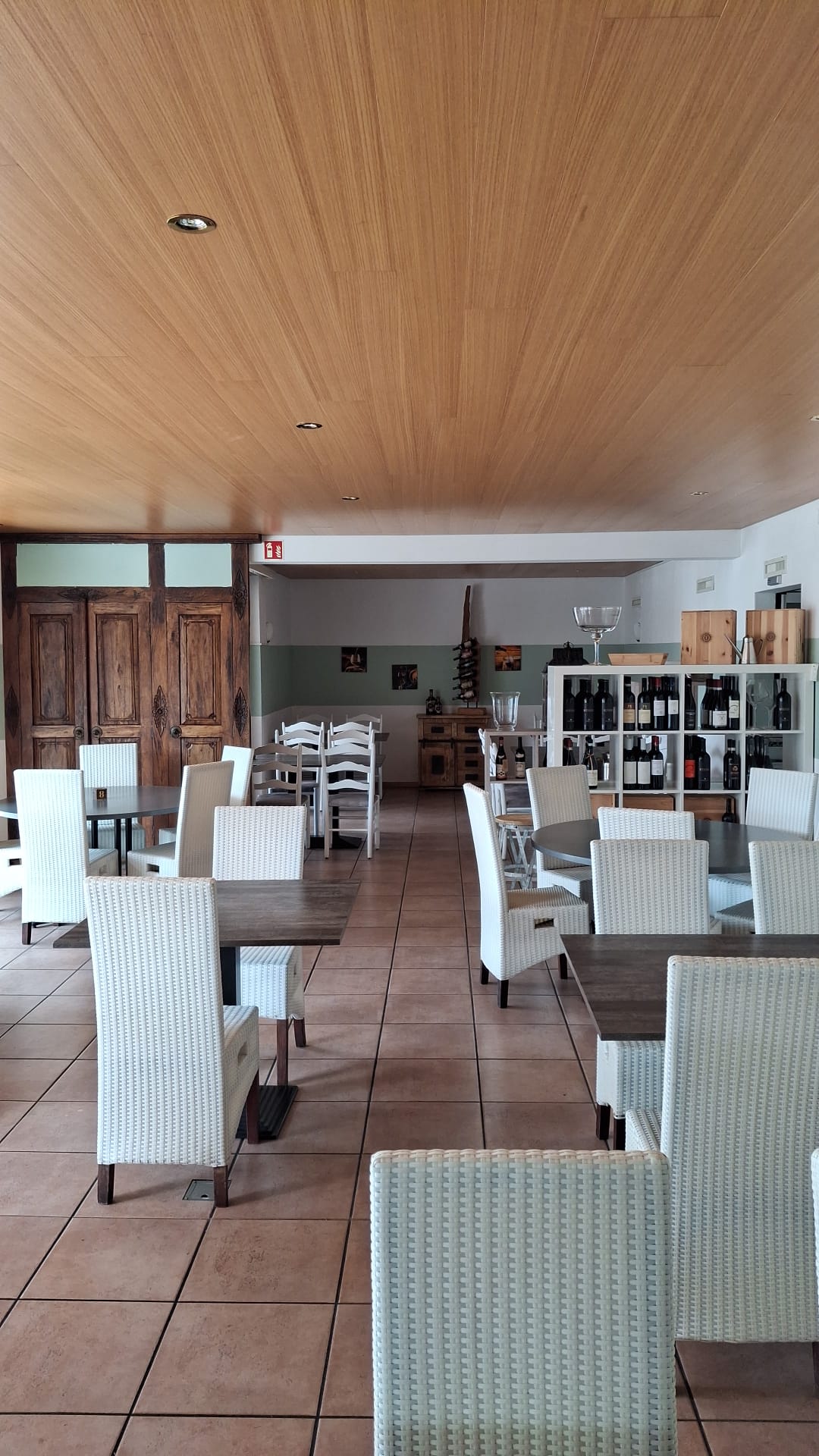 Sala interna del ristorante Arcobaleno a Caslano