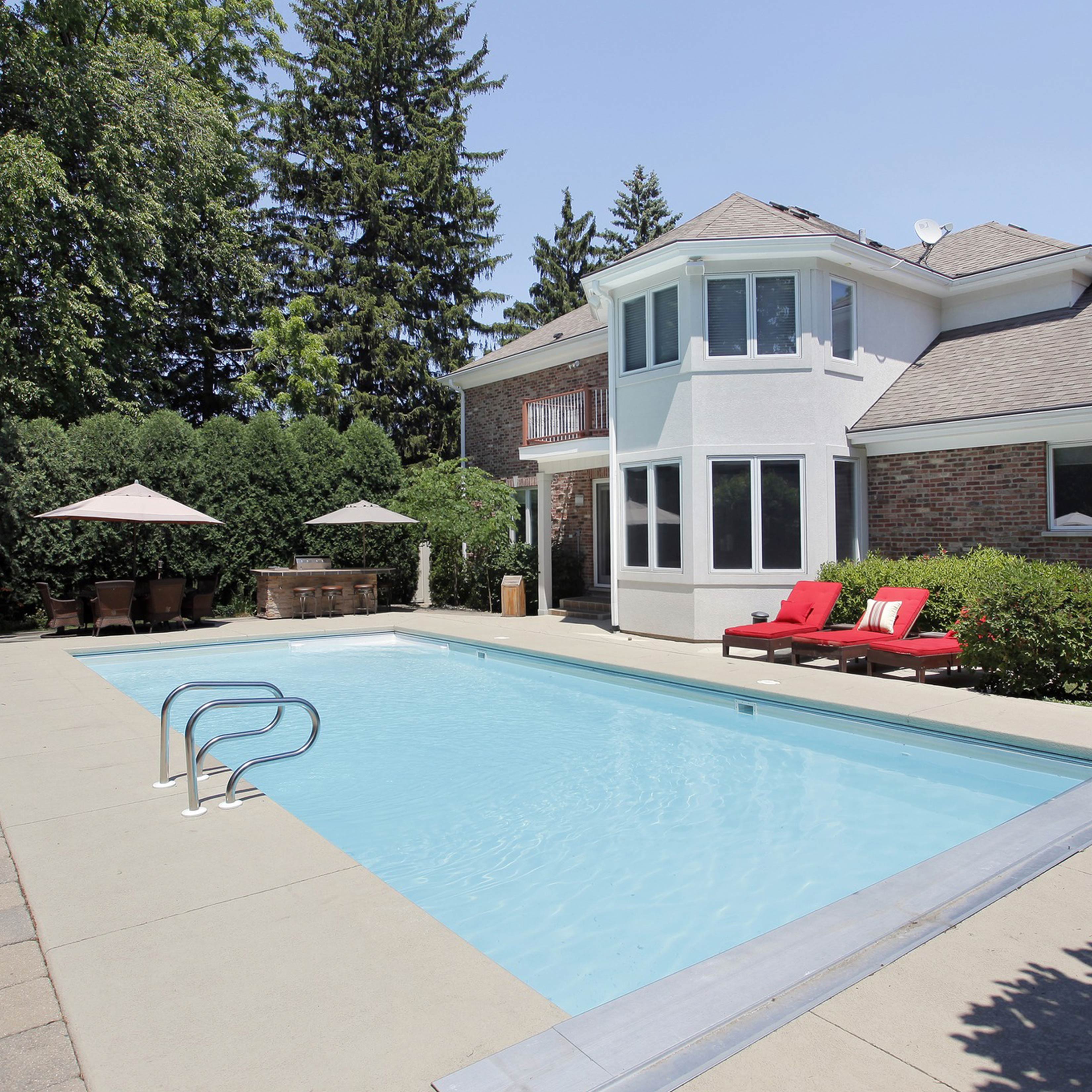 Pool Construction Services in Niagara Falls, Ontario