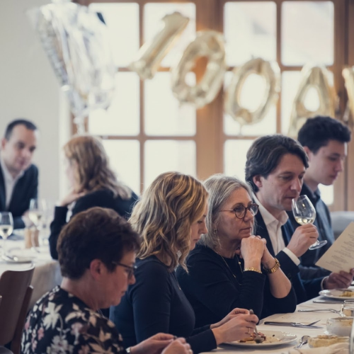 Avant la magie — ambiance de réception avant l'intervention du magicien mariage