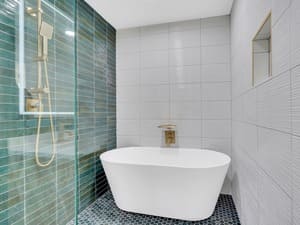 {{ custom_values.service_2 }} in {{custom_values.area_2})