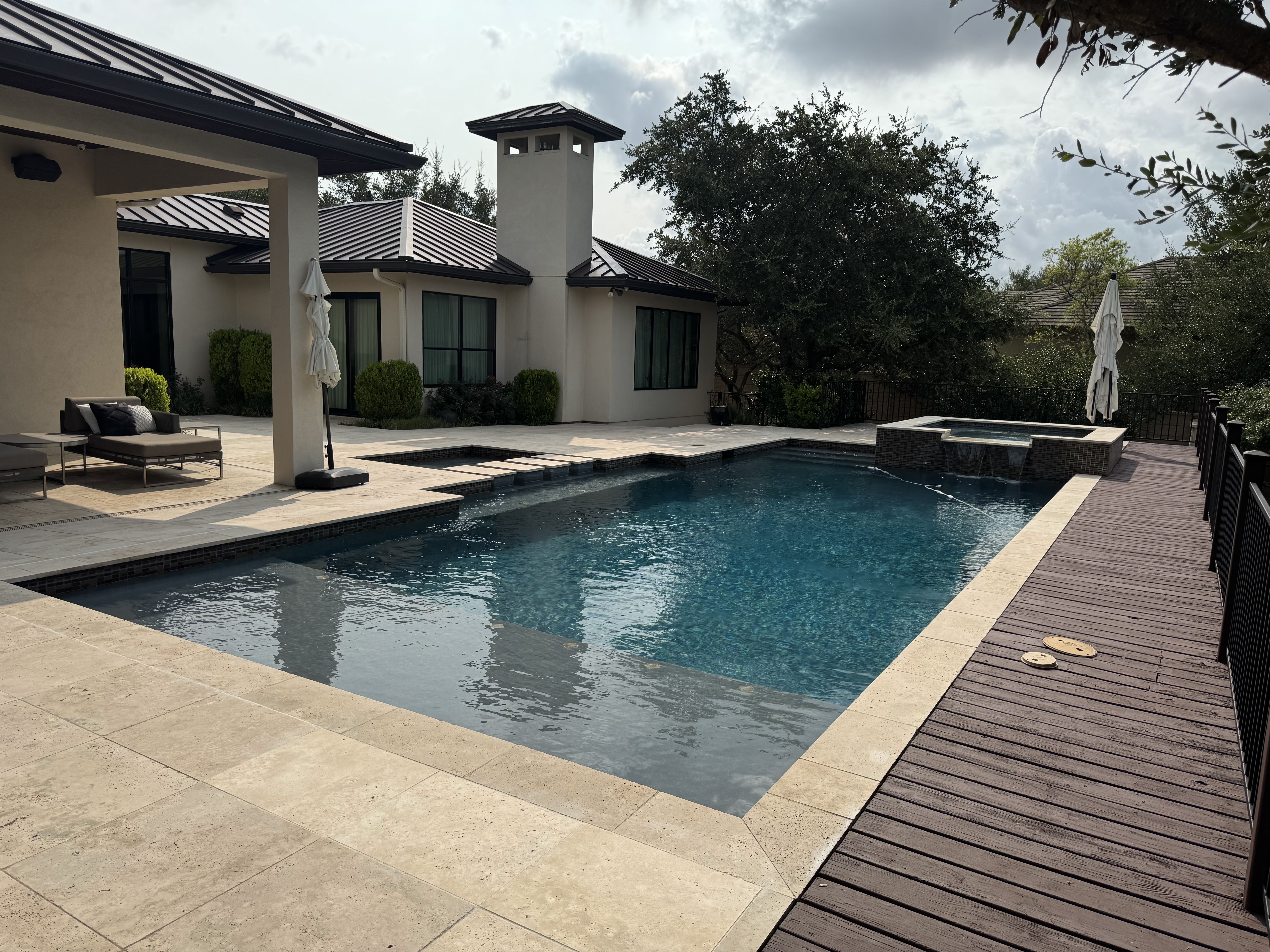 Pool cleaning service in Boerne TX backyard pool