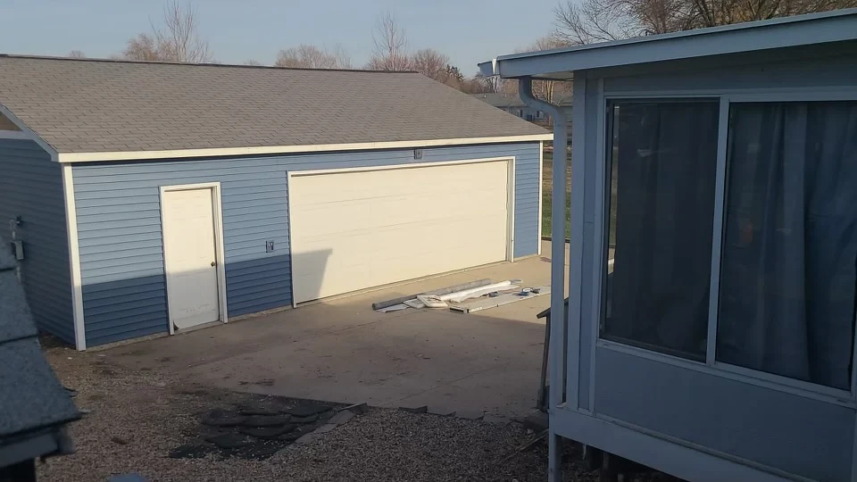 Garage roof repair
