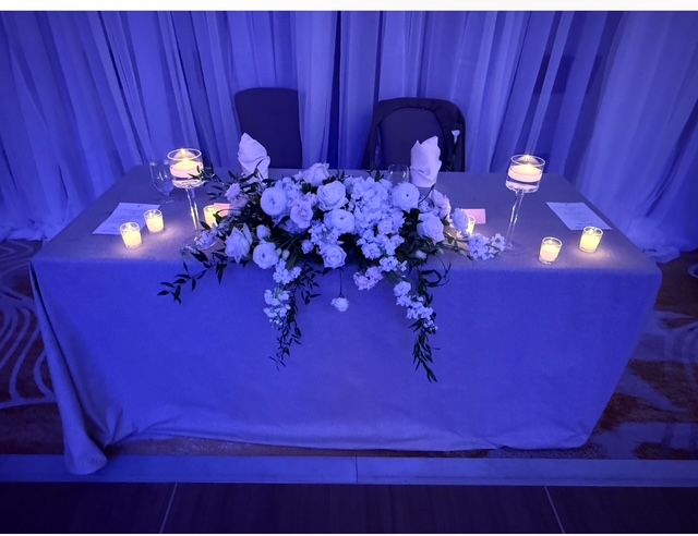 winning ideas for your wedding, winning wedding ideas, wedding ideas,  brian kelm, brian kelm productions, brian kelm wedding mc, brian kelm wedding planner, brian kelm master wedding event planner, sweethearts table centerpiece, head table centerpiece, sweethearts table