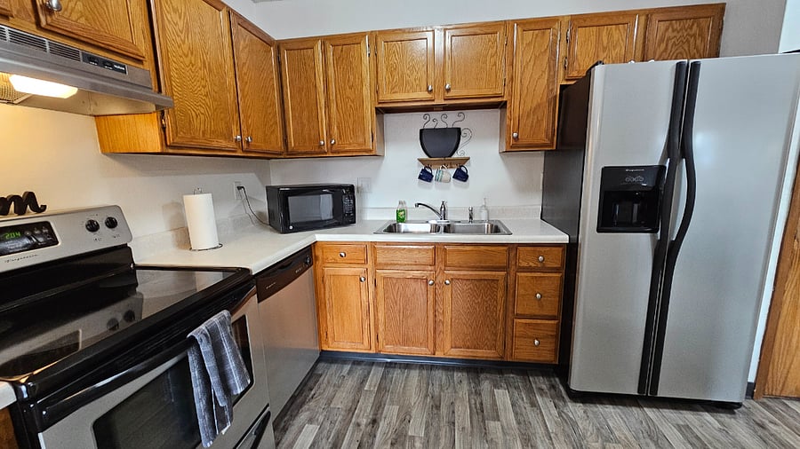 Convenient 2-Bed Apartment, South Bismarck