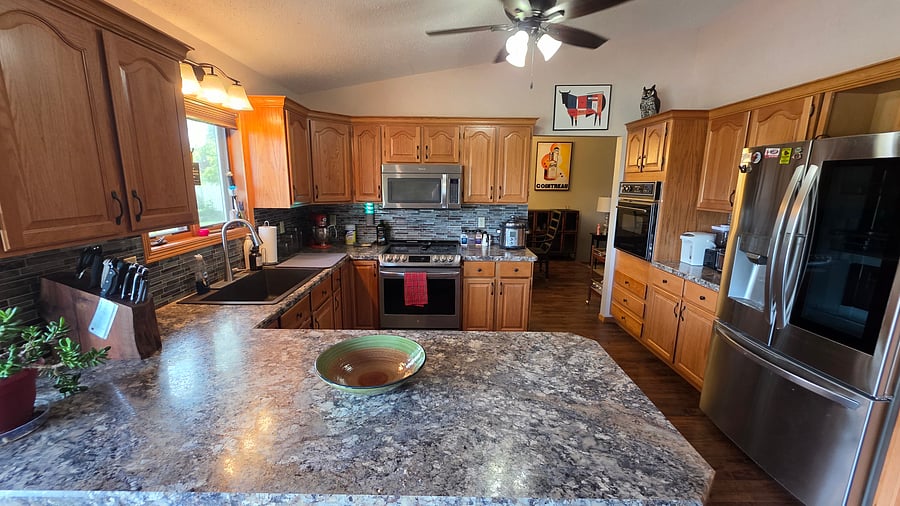 Large 4-Bed Home in Quiet NW Mandan