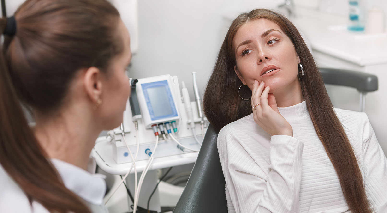 Woman with tooth pain