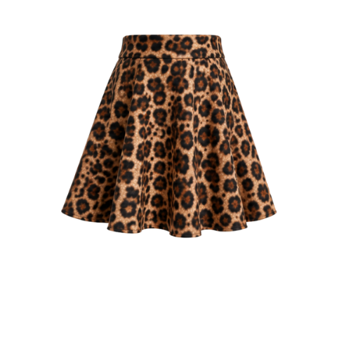 Aya as a short skirt in leopard print