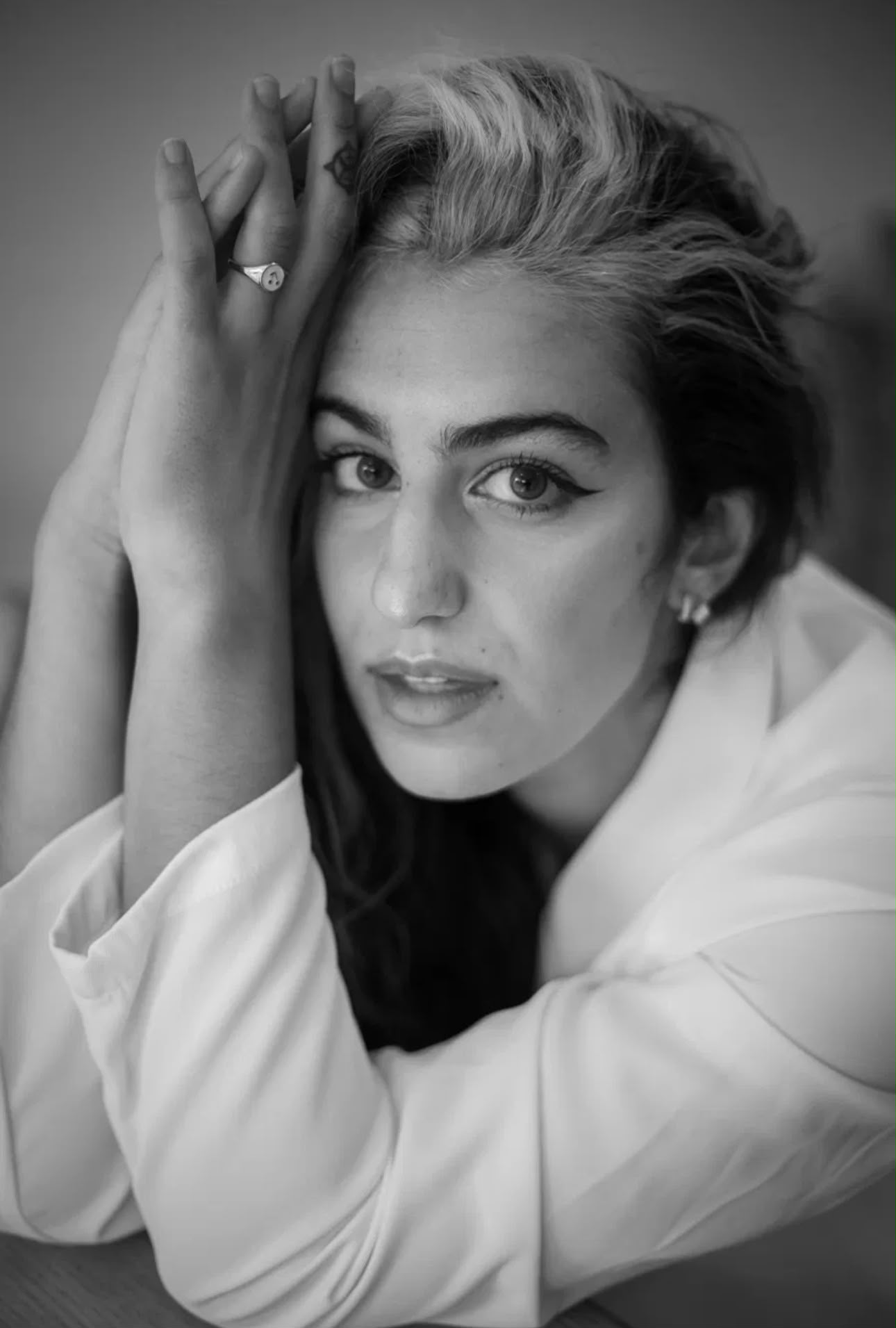 Savannah, a quiet black-and-white portrait