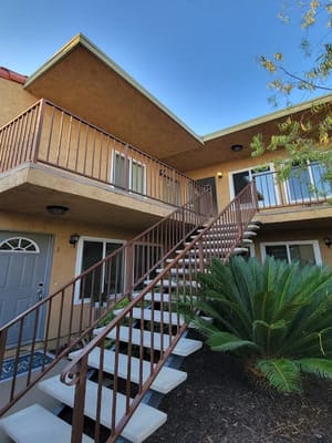 {{ custom_values.service_3 }} in {{custom_values.area_7})