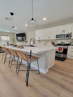 {{ custom_values.service_4 }} in {{custom_values.area_7})