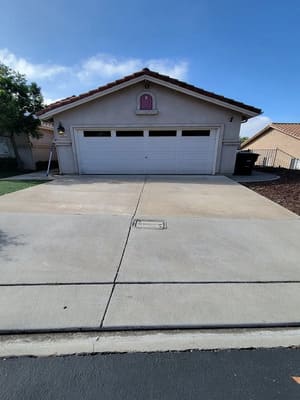 {{ custom_values.service_3 }} in {{custom_values.area_7})