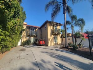 {{ custom_values.service_3 }} in {{custom_values.area_1})