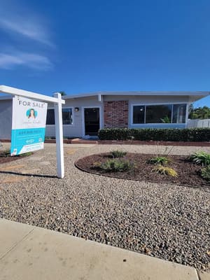 {{ custom_values.service_1 }} in {{custom_values.area_7})