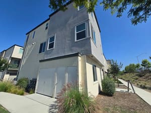 {{ custom_values.service_4 }} in {{custom_values.area_2})