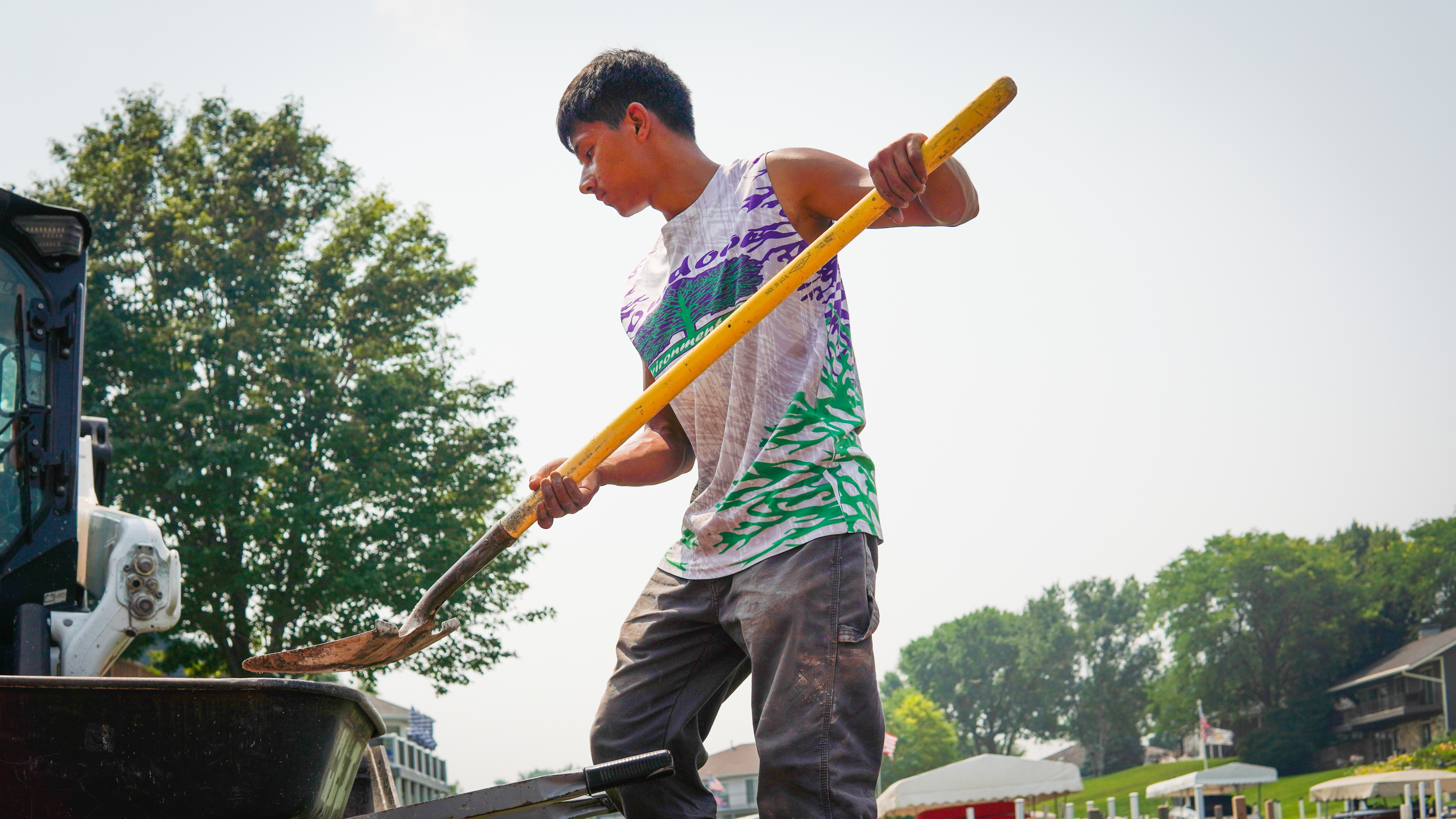 On-site material handling with a wheelbarrow