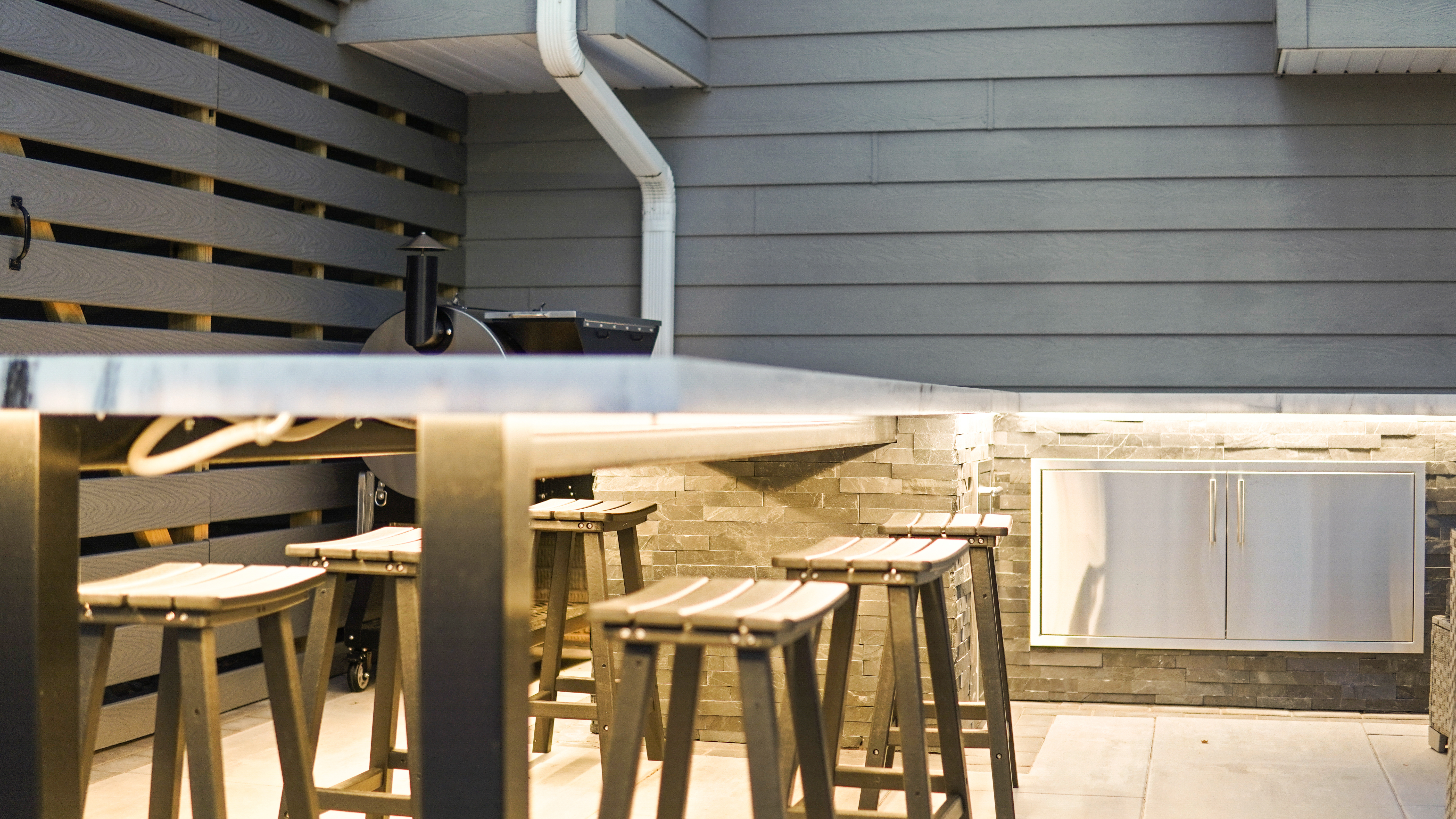 Outdoor Kitchen Pavilion, Lounge & Elevated Pool Deck