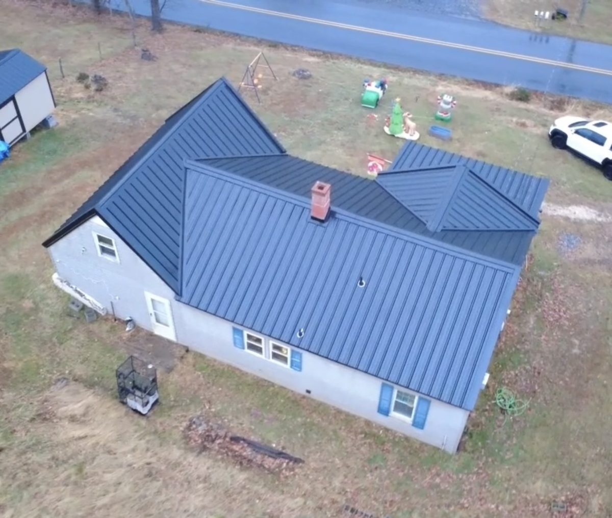 Standing seam metal roof