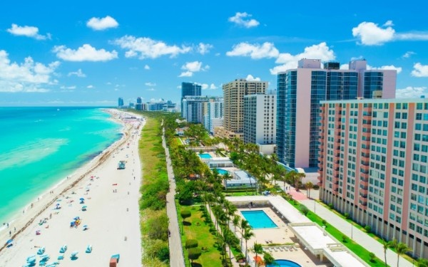 Real Estate Agent in Weston, FL