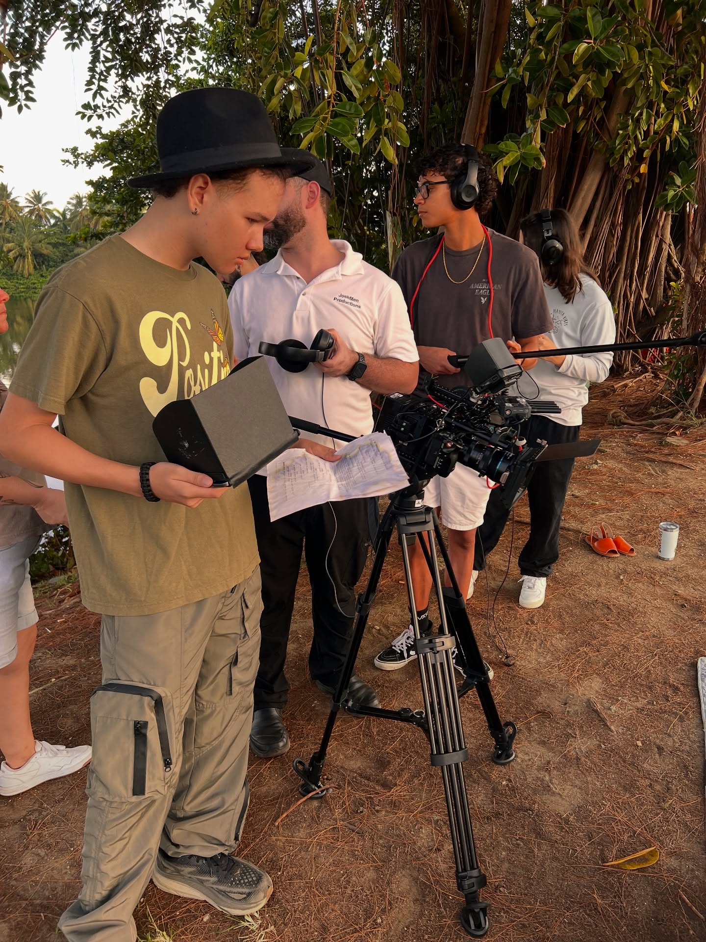 Behind the scenes 31